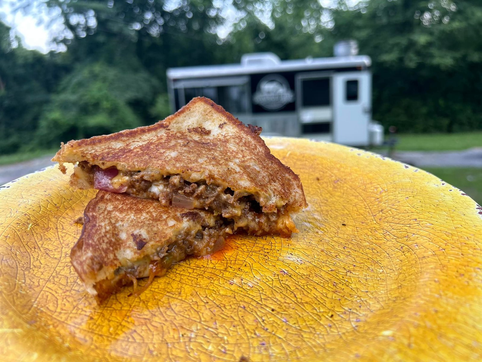 Burger on Bread Farmcut Kitchen